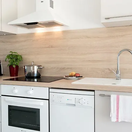 Gaia A 200 M Des Thermes *