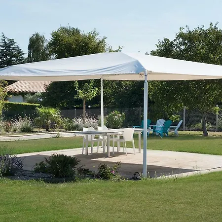 Gaia A 200 M Des Thermes *